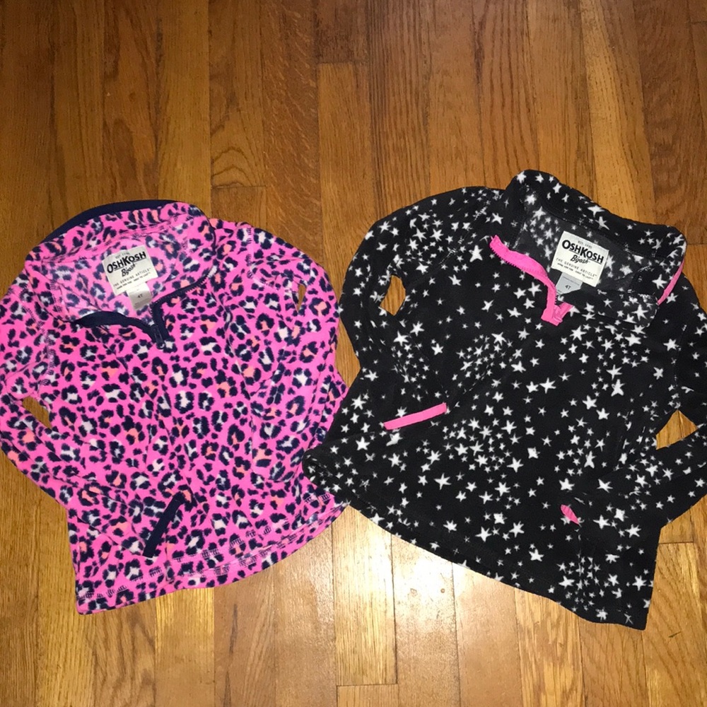 4T two Oshkosh b’gosh fleece pullover sweaters